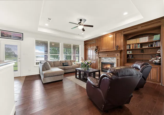 Photo 3 of Single family home for sale at 101 Island Wy, Princeton, TX 75407 | MLS# 21204056 | Listing updated on 2026-09-10