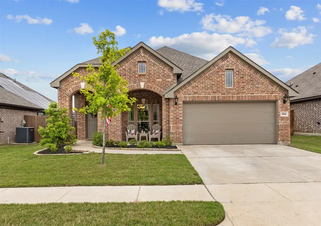 Photo 2 of Single family home for sale at 1084 Imperial Eagle Rd, Alvarado, TX 76009 | MLS# 21294023 | Listing updated on 2026-08-01
