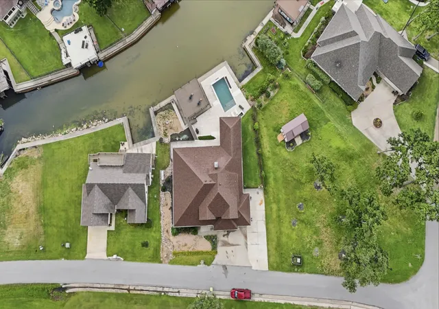 Photo 4 of Single family home for sale at 19022 Tennis Court Dr, Kemp, TX 75143 | MLS# 21291735 | Listing updated on 2026-09-02