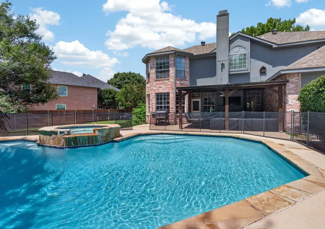Photo 3 of Single family home for sale at 3209 Normandy Dr, Mc Kinney, TX 75070 | MLS# 21294433 | Listing updated on 2026-09-12