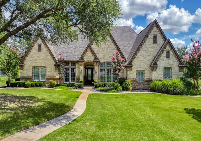 Photo 1 of Single family home for sale at 115 Autumn Springs Ct, Weatherford, TX 76087 | MLS# 21293745 | Listing updated on 2026-09-10