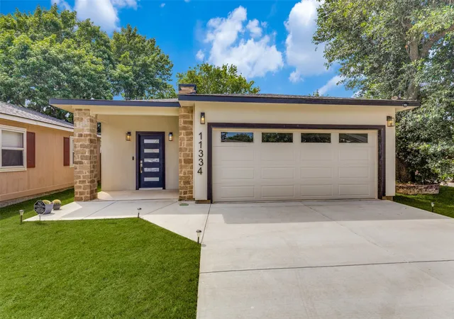 Photo 1 of Sale Pending at 11334 Golden Triangle Cir, Fort Worth, TX 76244 | MLS# 21292377 | Listing updated on 2026-09-10