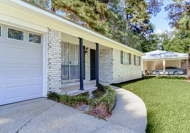Photo 3 of Single family home for sale at 2150 Waymon St, Shreveport, LA 71118 | MLS# 21294682 | Listing updated on 2026-09-12