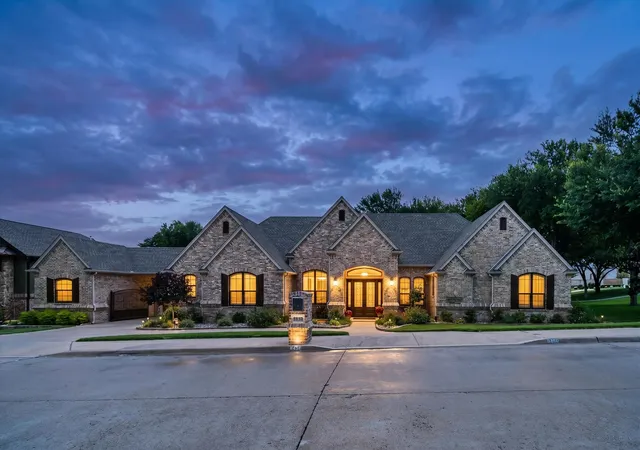 Photo 1 of Single family home for sale at 8450 Waterfront Ct, Fort Worth, TX 76179 | MLS# 21291008 | Listing updated on 2026-09-09