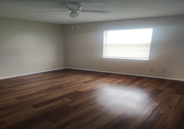 Photo 3 of House for sale at 5917 Shadydell Dr, Fort Worth, TX 76135 | MLS# 21294840 | Listing updated on 2026-09-24