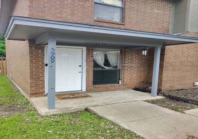 Photo 3 of Multi family home for sale at 5909 Shadydell Dr, Fort Worth, TX 76135 | MLS# 21294849 | Listing updated on 2026-09-09