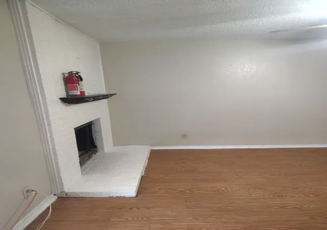Photo 4 of House for sale at 5909 Shadydell Dr, Fort Worth, TX 76135 | MLS# 21294849 | Listing updated on 2026-09-24