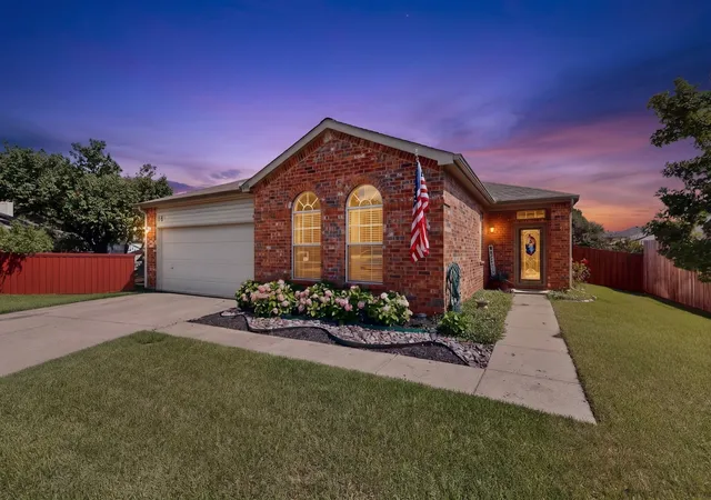 Photo 1 of Sale Pending at 1816 Marble Cove Ln, Denton, TX 76210 | MLS# 21294570 | Listing updated on 2026-09-09