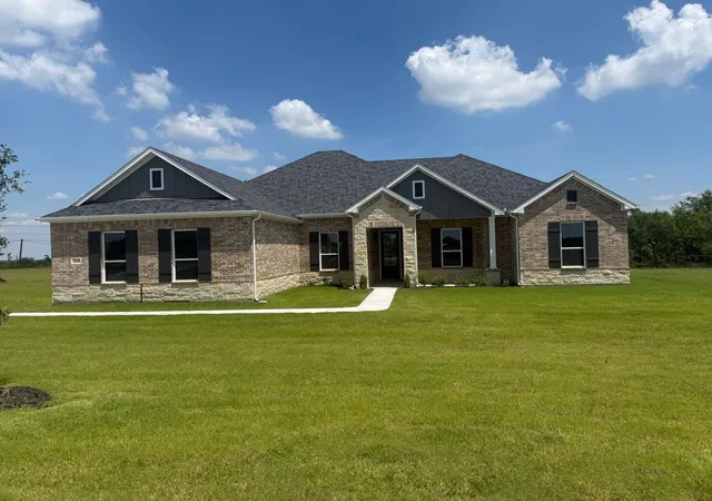 Photo 1 of Single family home for sale at 216 Slimp Bluff, Azle, TX 76020 | MLS# 21294884 | Listing updated on 2026-09-08