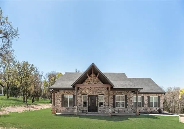 Photo 3 of Single family home for sale at 245 Creek Crossing St, Alvord, TX 76225 | MLS# 21294887 | Listing updated on 2026-09-12