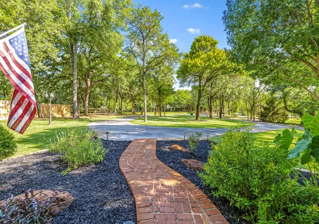 Photo 1 of Single family home for sale at 1020 Oak View Dr, Little Elm, TX 75068 | MLS# 21293845 | Listing updated on 2026-07-31