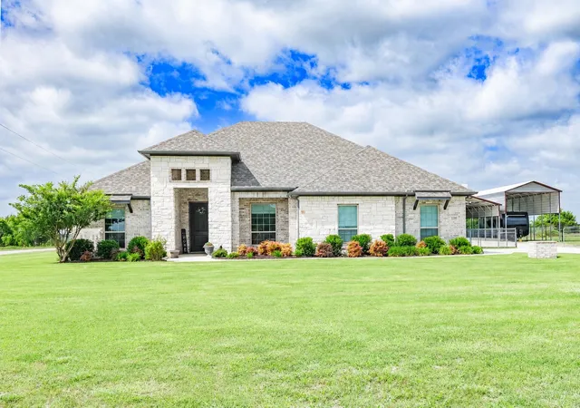Photo 1 of Single family home for sale at 2250 County Road 2360, Decatur, TX 76234 | MLS# 21294921 | Listing updated on 2026-10-05