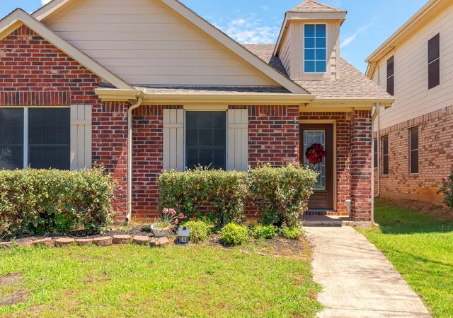 Photo 3 of Sale Pending at 8833 Wayne St, Cross Roads, TX 76227 | MLS# 21295040 | Listing updated on 2026-07-28