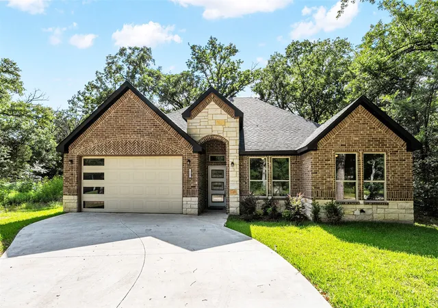 Photo 1 of Single family home for sale at 123 Channelview Dr, Trinidad, TX 75163 | MLS# 21291051 | Listing updated on 2026-10-03