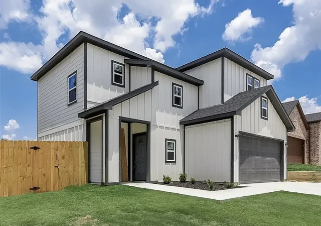 Photo 2 of Single family home for sale at 1901 Kelly St, Fort Worth, TX 76104 | MLS# 21295378 | Listing updated on 2026-09-08