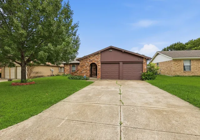 Photo 3 of Single family home for sale at 6536 Windrock, Watauga, TX 76148 | MLS# 21290663 | Listing updated on 2026-07-30