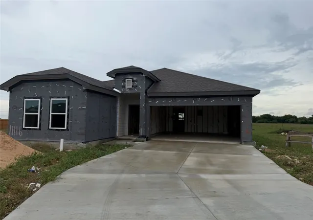 Photo 2 of Sale Pending at 11116 Undae Ct, Lorena, TX 76655 | MLS# 21295481 | Listing updated on 2026-09-15