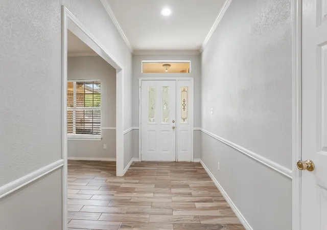 Photo 3 of Single family home for sale at 3906 Cimmaron Trl, Granbury, TX 76049 | MLS# 21282410 | Listing updated on 2026-10-02