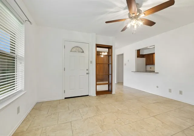 Photo 2 of Sale Pending at 2416 2418 Bolivar St, Denton, TX 76201 | MLS# 21292662 | Listing updated on 2026-09-14