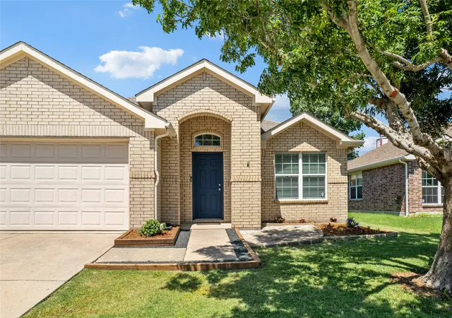 Photo 3 of Single family home for sale at 1824 Barton Springs Dr, Little Elm, TX 75068 | MLS# 21293392 | Listing updated on 2026-09-29