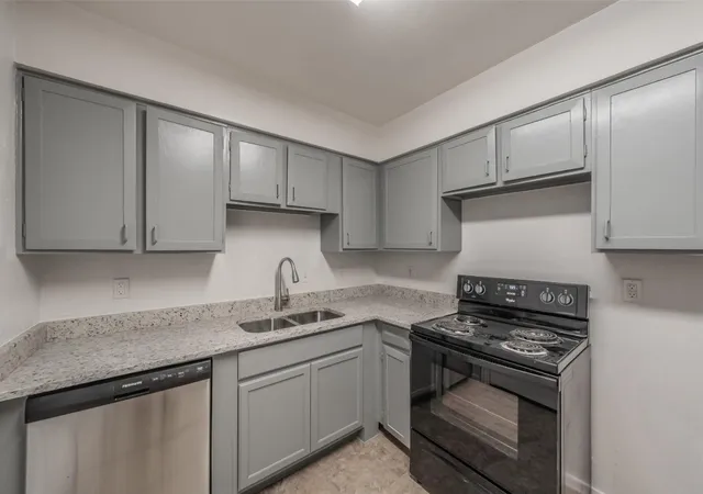 Photo 3 of Single family home for sale at 1821 Ridgeview St, Mesquite, TX 75149 | MLS# 21295976 | Listing updated on 2026-09-08