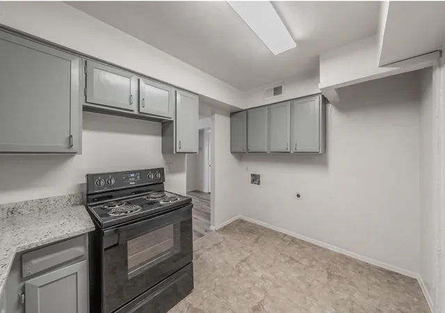 Photo 4 of Single family home for sale at 1821 Ridgeview St, Mesquite, TX 75149 | MLS# 21295976 | Listing updated on 2026-10-06