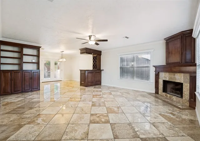 Photo 2 of Sale Pending at 628 King St, Cedar Hill, TX 75104 | MLS# 21291523 | Listing updated on 2026-08-02
