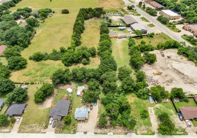 Photo 1 of Land for sale at 200 Graham St, Waxahachie, TX 75165 | MLS# 21289875 | Listing updated on 2026-09-11