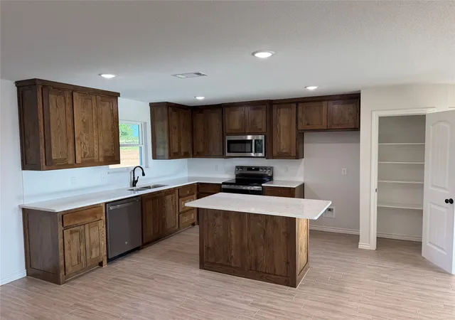 Photo 3 of Single family home for sale at 180 Altom Road, Springtown, TX 76082 | MLS# 21296254 | Listing updated on 2026-09-14