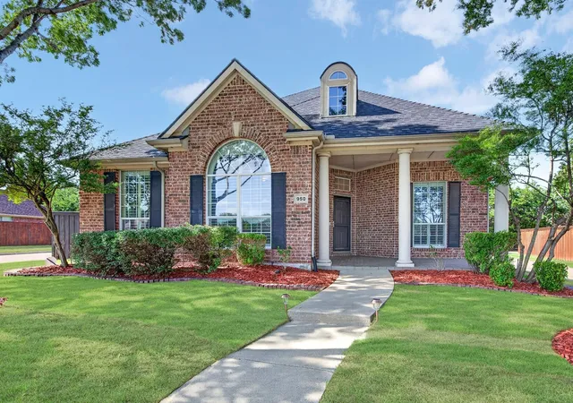 Photo 3 of Sale Pending at 950 Gold Camp Rd, Frisco, TX 75033 | MLS# 21288959 | Listing updated on 2026-09-14
