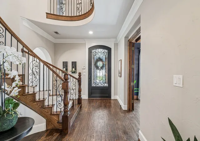 Photo 3 of Mansion for sale at 2601 Sir Castor Ct, Lewisville, TX 75056 | MLS# 21294537 | Listing updated on 2026-09-11