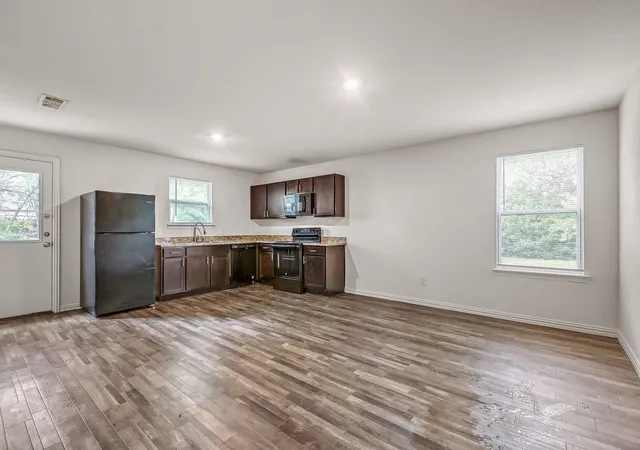 Photo 3 of Sale Pending at 5336 Cottey St, Fort Worth, TX 76105 | MLS# 21296818 | Listing updated on 2026-09-11