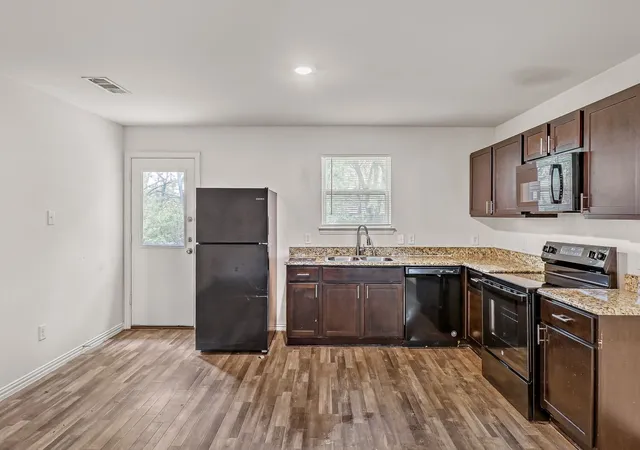 Photo 4 of Sale Pending at 5336 Cottey St, Fort Worth, TX 76105 | MLS# 21296818 | Listing updated on 2026-09-11