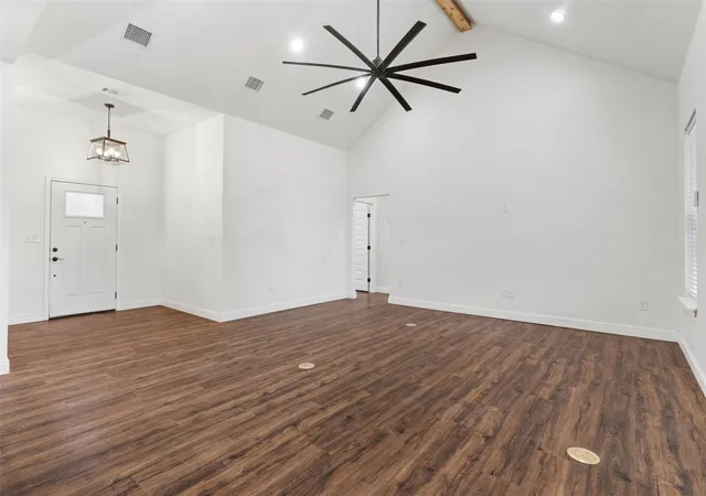 Photo 2 of Single family home for sale at 1754 Riverview Dr, Cleburne, TX 76033 | MLS# 21295617 | Listing updated on 2026-09-14