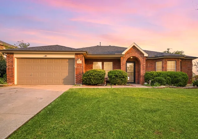 Photo 1 of Single family home for sale at 1213 Hampton Dr, Forney, TX 75126 | MLS# 21296547 | Listing updated on 2026-10-05