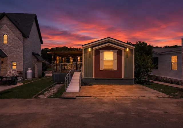 Photo 3 of Sale Pending at 6619 Dayla Ct, Granbury, TX 76049 | MLS# 21294866 | Listing updated on 2026-09-14