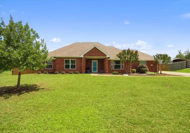 Photo 3 of Single family home for sale at 112 Northview Dr, Fate, TX 75189 | MLS# 21294758 | Listing updated on 2026-09-22