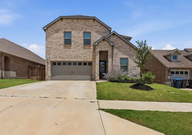 Photo 2 of Single family home for sale at 5725 Castle Peak Bnd, Fort Worth, TX 76126 | MLS# 21293884 | Listing updated on 2026-09-12