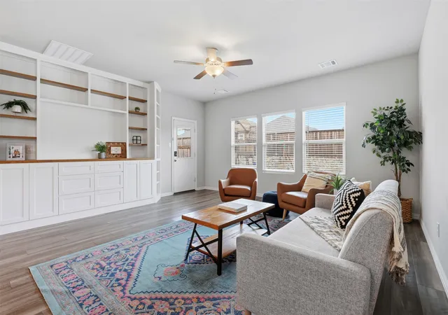 Photo 3 of Single family home for sale at 5725 Castle Peak Bnd, Fort Worth, TX 76126 | MLS# 21293884 | Listing updated on 2026-09-12