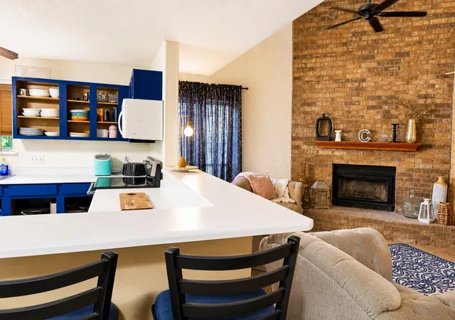 Photo 4 of Sale Pending at 88 Morrow Dr, Bedford, TX 76021 | MLS# 21295701 | Listing updated on 2026-09-10