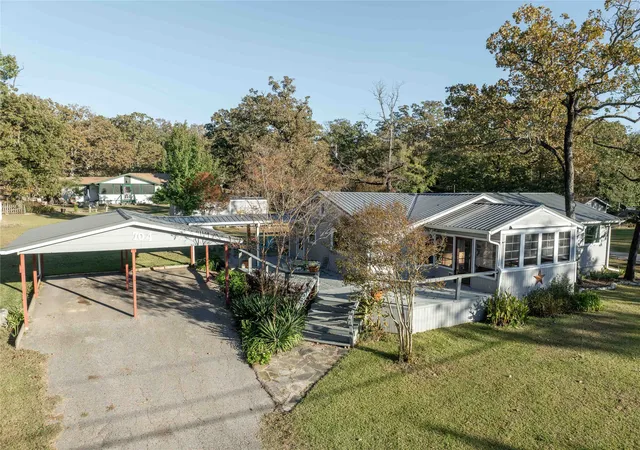 Photo 3 of Single family home for sale at 704 Callender Lake Dr, Murchison, TX 75778 | MLS# 21297196 | Listing updated on 2026-08-01
