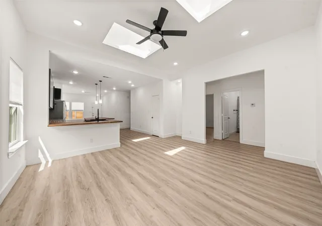 Photo 3 of Sale Pending at 824 Hubert St, Waco, TX 76704 | MLS# 21297078 | Listing updated on 2026-10-02