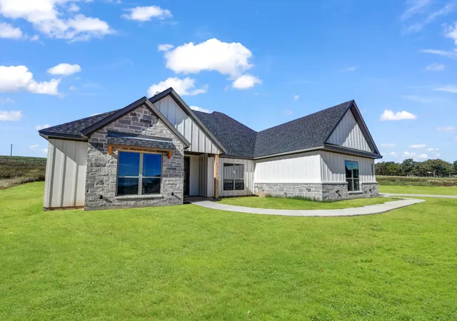 Photo 3 of Single family home for sale at 3025 Westfork Wy, Springtown, TX 76082 | MLS# 21297786 | Listing updated on 2026-09-13