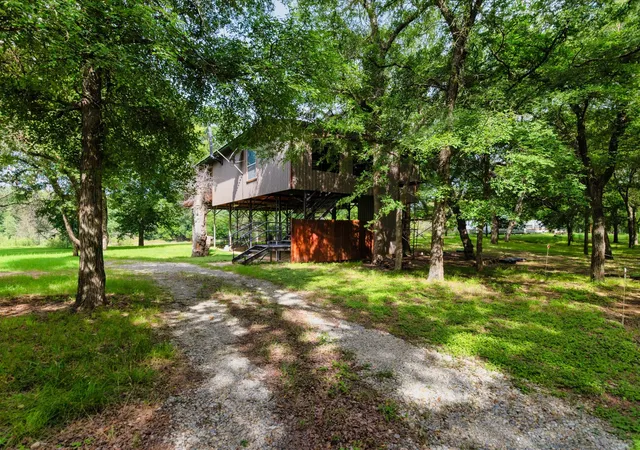 Photo 2 of Single family home for sale at 7144 River Trail, Weatherford, TX 76087 | MLS# 21297266 | Listing updated on 2026-07-28