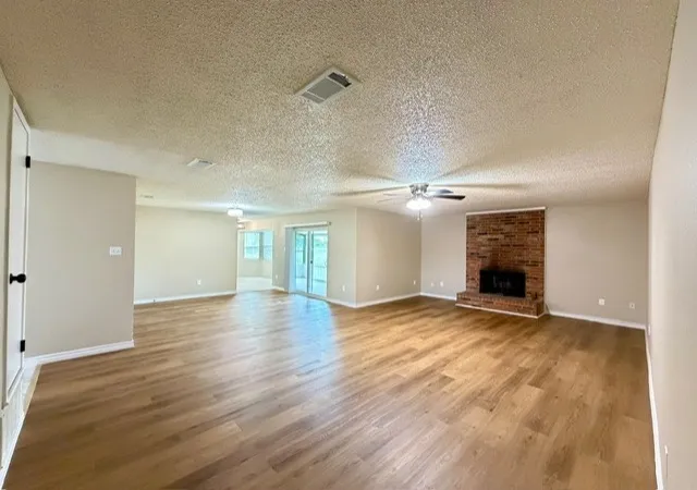 Photo 3 of Single family home for sale at 5905 Dan Dr, Killeen, TX 76543 | MLS# 21296958 | Listing updated on 2026-09-11