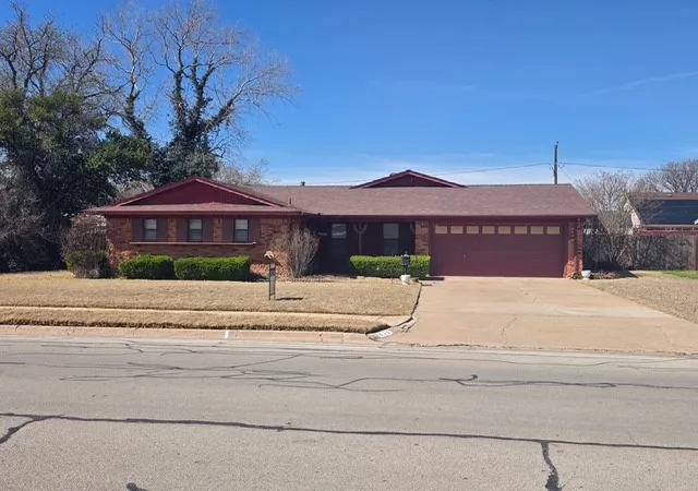 Single family home for sale at 810 S Preston Rd, Burkburnett, TX 76354 | MLS# 21275503