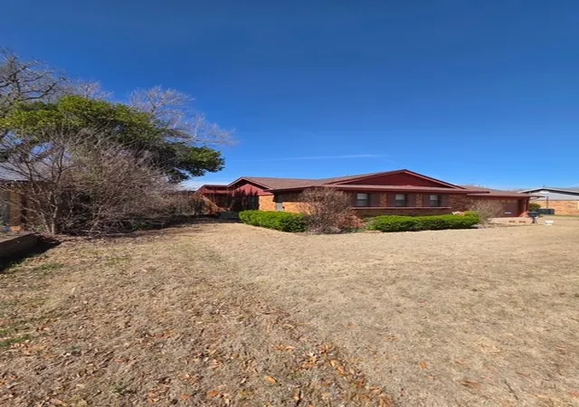 Photo 4 of Single family home for sale at 810 S Preston Rd, Burkburnett, TX 76354 | MLS# 21275503 | Listing updated on 2026-09-14