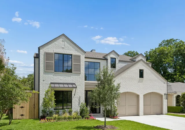 Photo 1 of Single family home for sale at 6207 Sudbury Dr, Dallas, TX 75214 | MLS# 21297951 | Listing updated on 2026-09-14