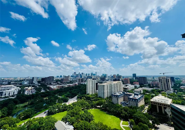 Listing Photo 1 - Condo for sale in The Mayfair located at 3401 Lee Pkwy, Dallas, TX 75219 - Unit #1906
