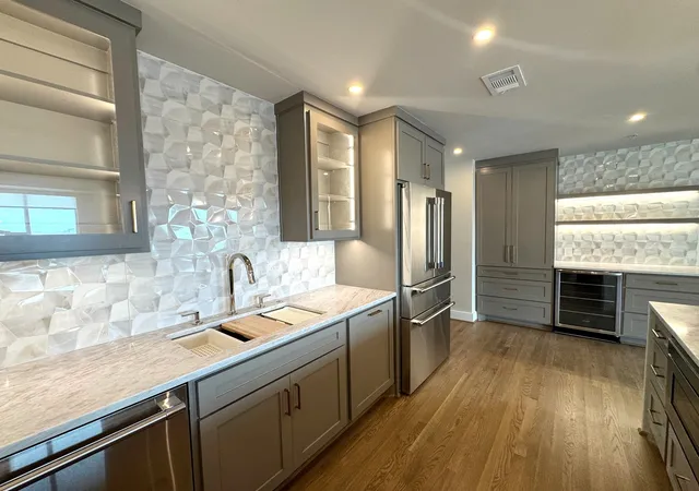 Listing Photo 4 - Condo for sale in The Mayfair located at 3401 Lee Pkwy, Dallas, TX 75219 - Unit #1906